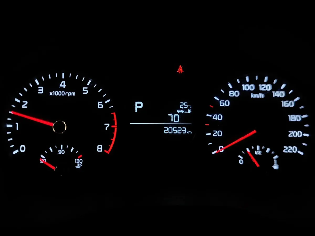 Kia Picanto 1.0 MT (67 л.с.) Comfort Желтый в АВИЛОН. Слайд №18