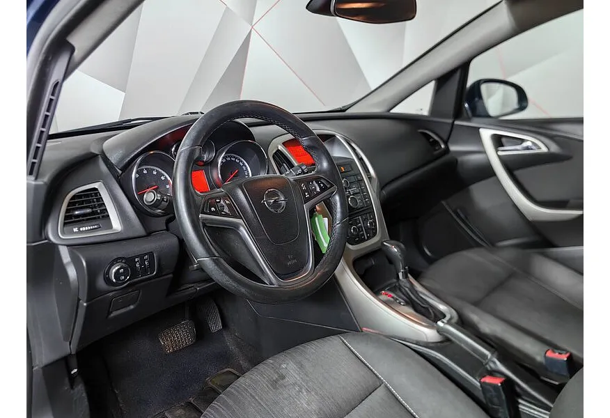 Opel Astra 1.4 Turbo AT (140 л.с.) Синий в АВИЛОН. Слайд №18 Opel Astra 1.4 Turbo AT (140 л.с.) Синий в АВИЛОН. Слайд №18