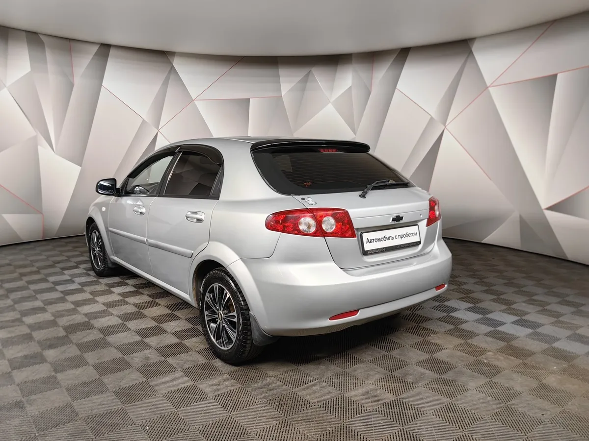 Chevrolet Lacetti 1.4 MT (95 л.с.) Серебристый в АВИЛОН. Слайд №4