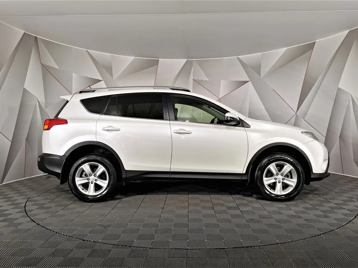 Toyota RAV4 2.0 CVT (148 л.с.) Стандарт Белый в АВИЛОН. Слайд №6