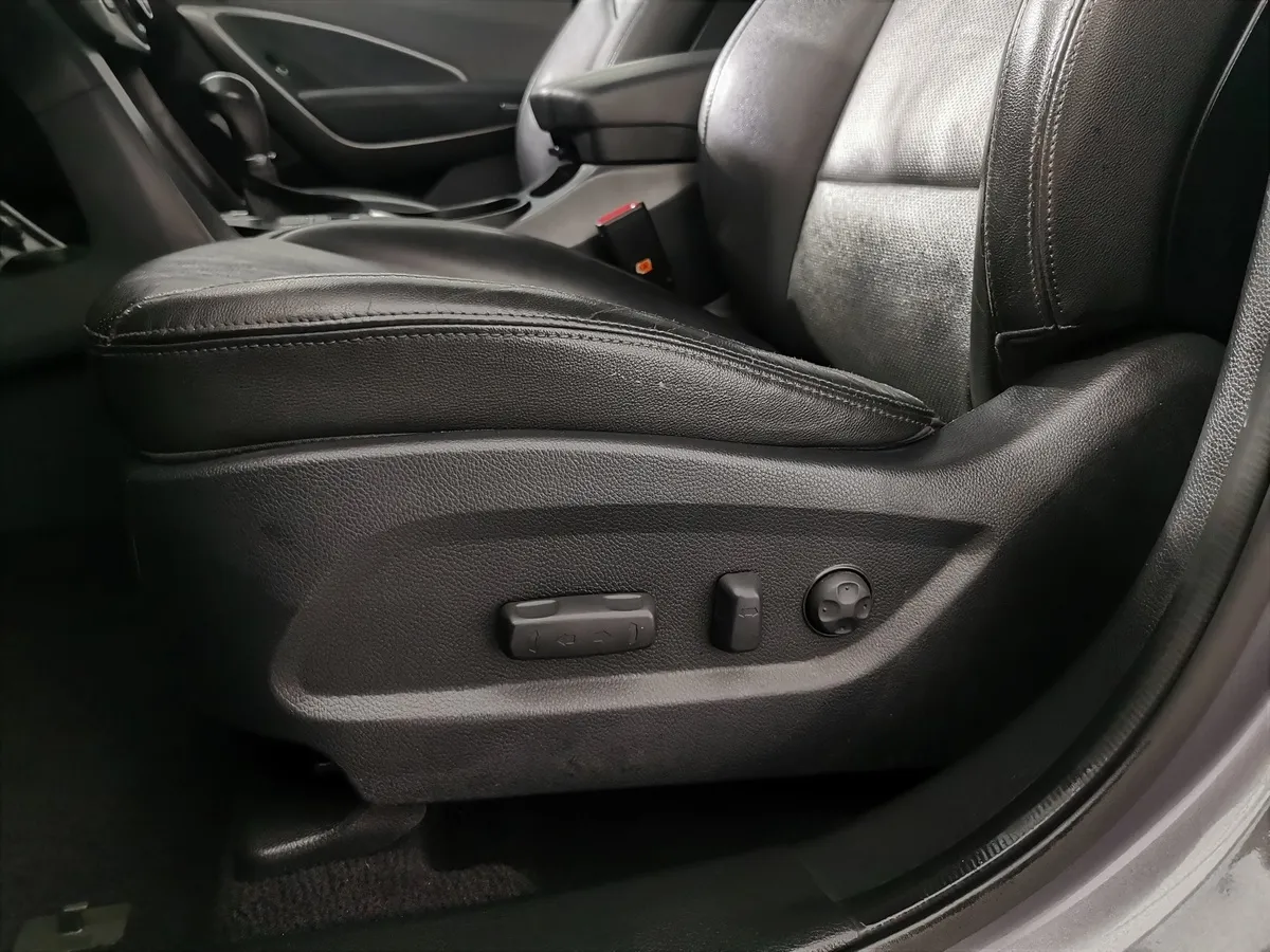 Hyundai Santa Fe 2.2 CRDi AT 4WD (197 л.с.) High-tech Серый в АВИЛОН. Слайд №20