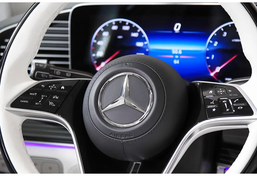 Mercedes-Benz GLS 600 9G-Tronic 4Matic (557 л.с.) Черный в АВИЛОН. Слайд №17