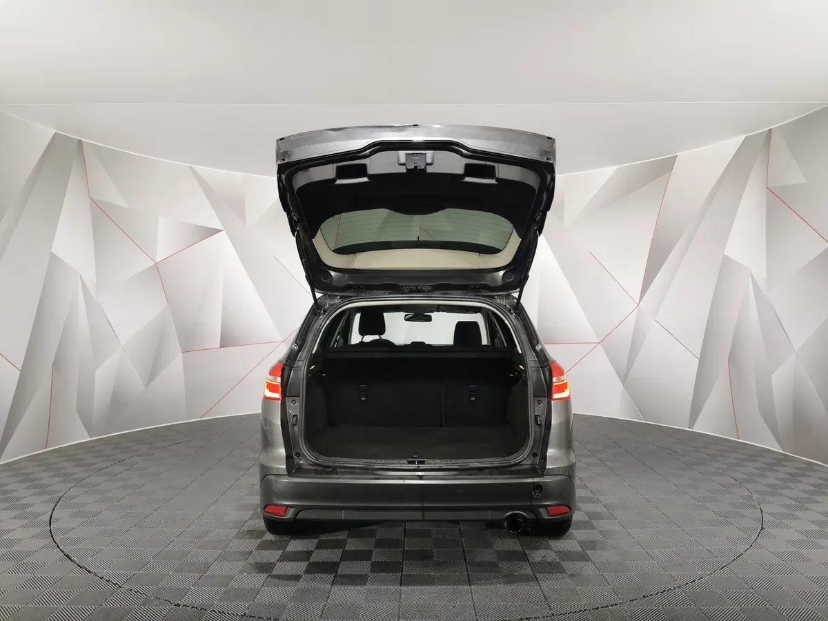 Ford Focus 1.5 EcoBoost AT (150 л.с.) Titanium Серый в АВИЛОН. Слайд №11