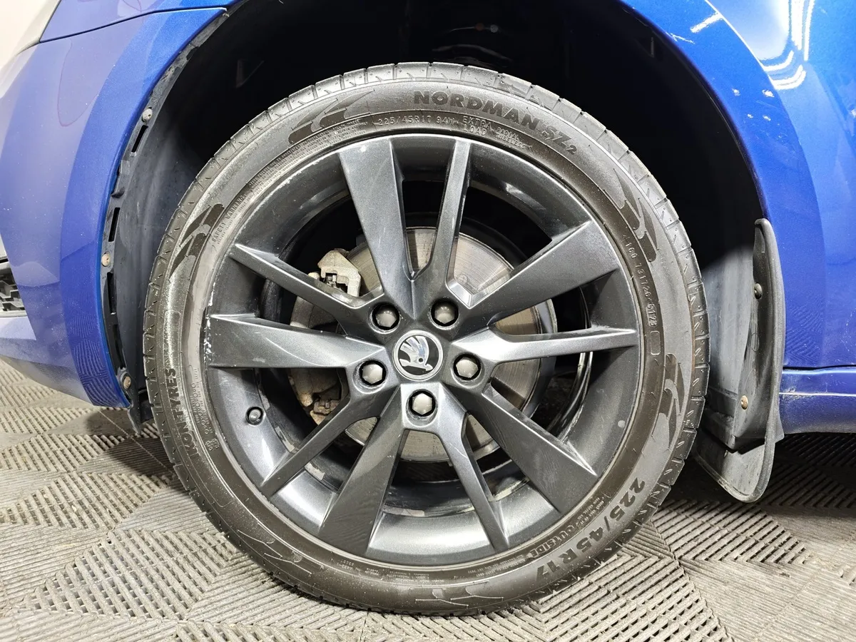 Skoda Octavia 1.6 MPI AT (110 л.с.) Синий в АВИЛОН. Слайд №9