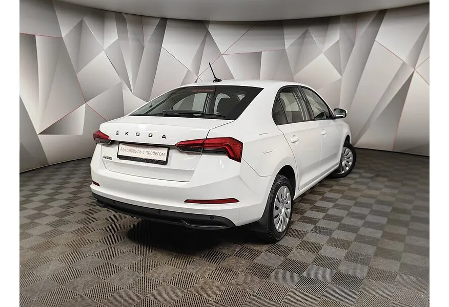 Skoda Rapid 1.4 DSG (125 л.с.) Ambition Белый в АВИЛОН. Слайд №2