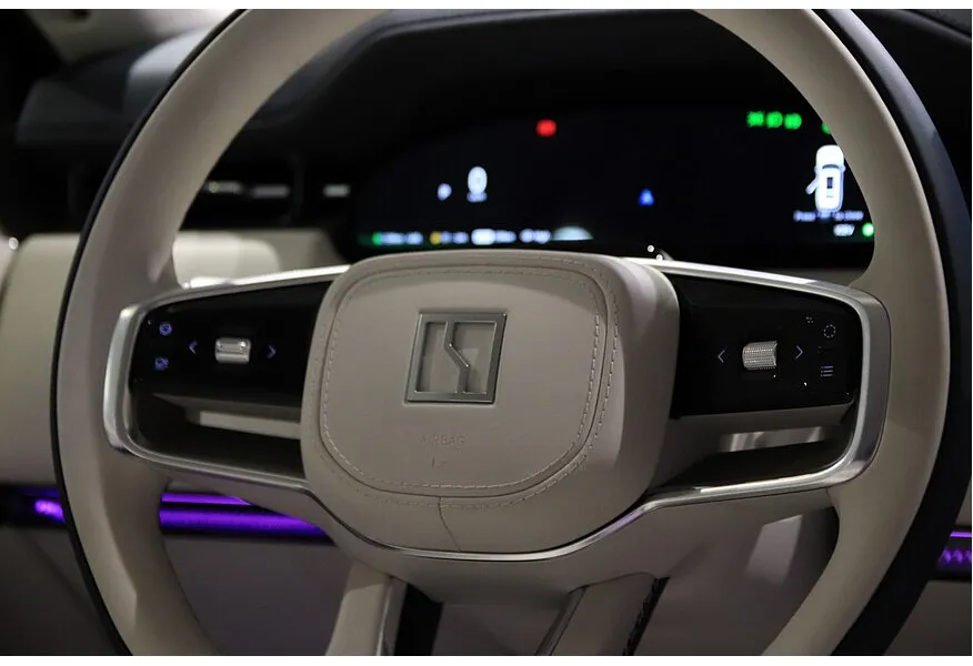 Zeekr 9X 2.0h AT 4WD (1177 л.с.) Ultra Белый в АВИЛОН. Слайд №16