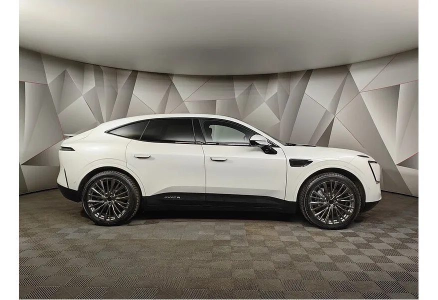 Avatr 11 Ultra-long Range Dual Motor AT 4WD (578 л.с.)  Luxury Edition  Белый в АВИЛОН. Слайд №6