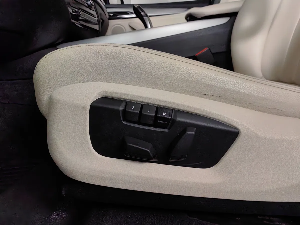 BMW X5 xDrive25d Steptronic (218 л.с.) Белый в АВИЛОН. Слайд №18
