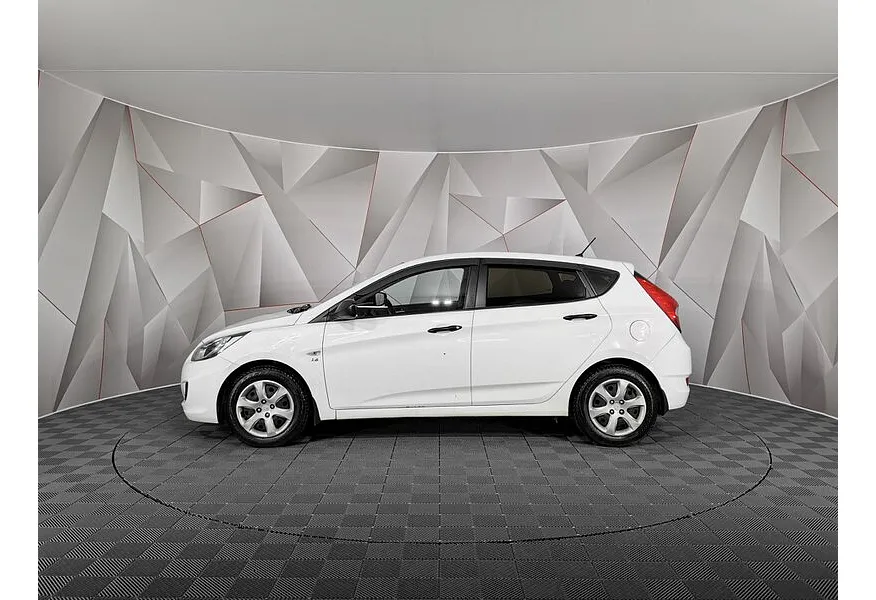 Hyundai Solaris 1.6 AT (123 л.с.) Active Белый в АВИЛОН. Слайд №5 Hyundai Solaris 1.6 AT (123 л.с.) Active Белый в АВИЛОН. Слайд №5