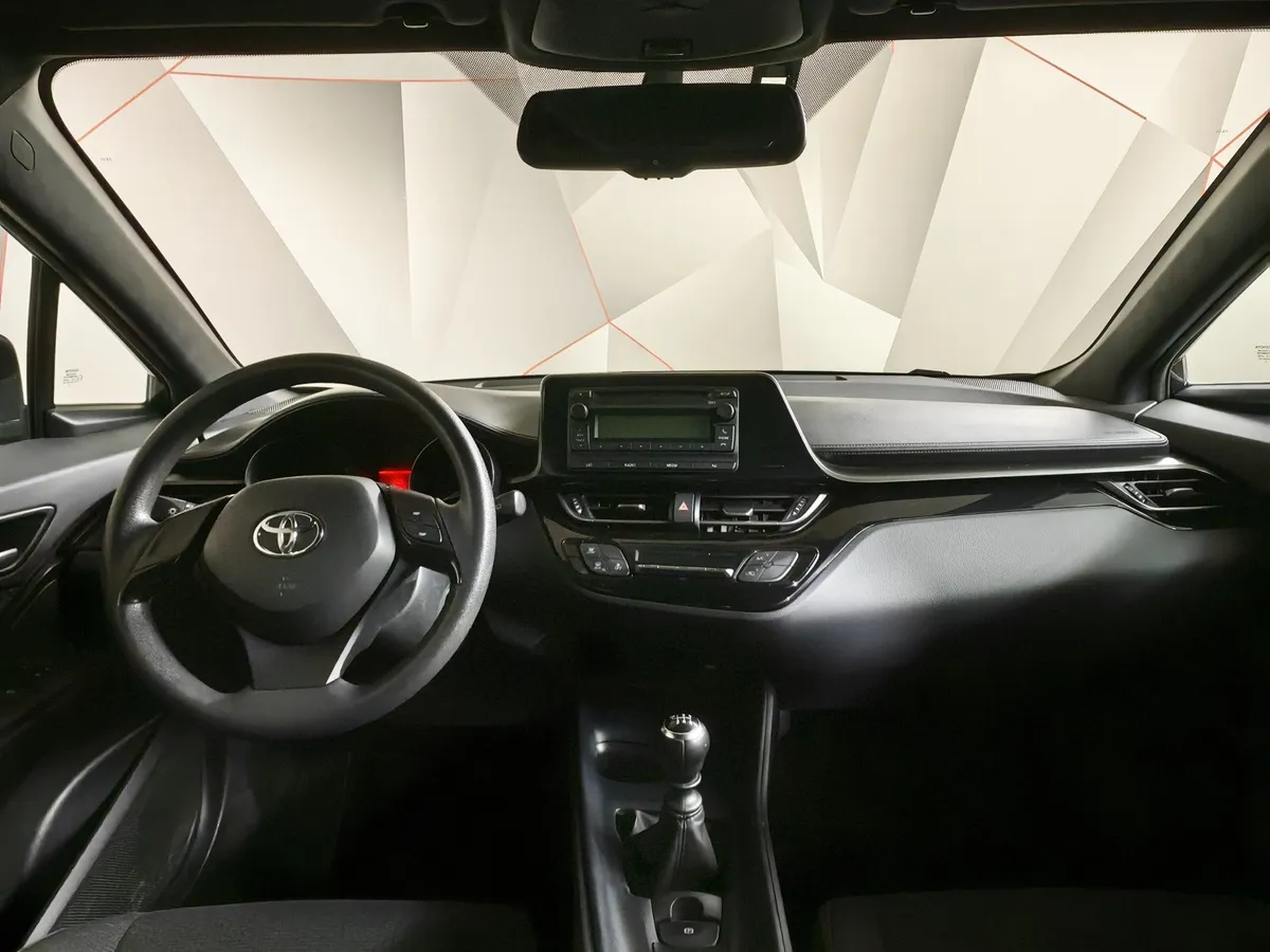 Toyota C-HR 1.2 MT (116 л.с.) Черный в АВИЛОН. Слайд №13