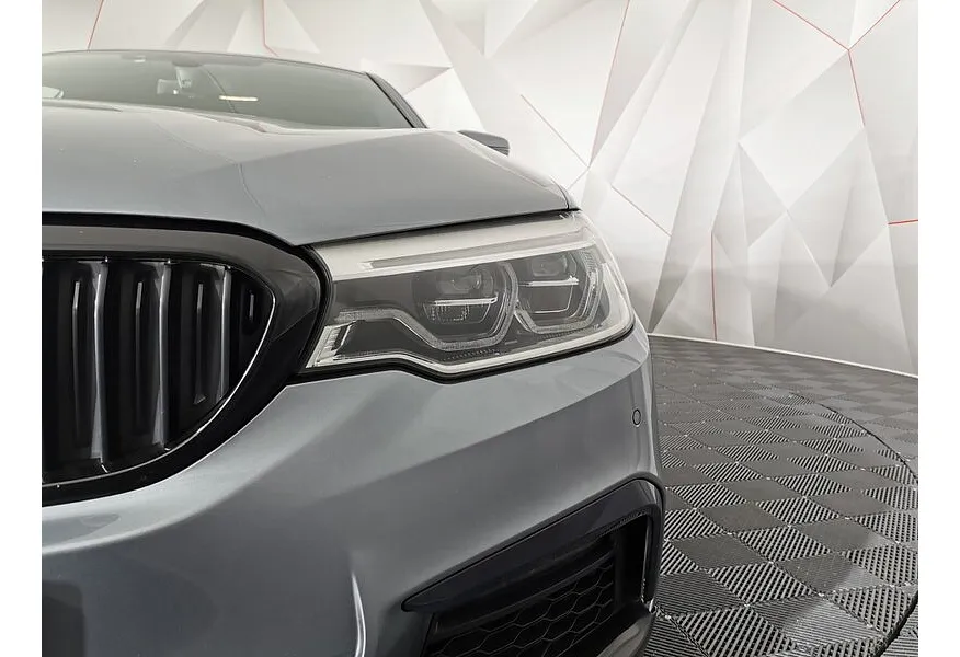 BMW 5 серия 530d xDrive Steptronic (249 л.с.) M Sport Pro Серый в АВИЛОН. Слайд №7