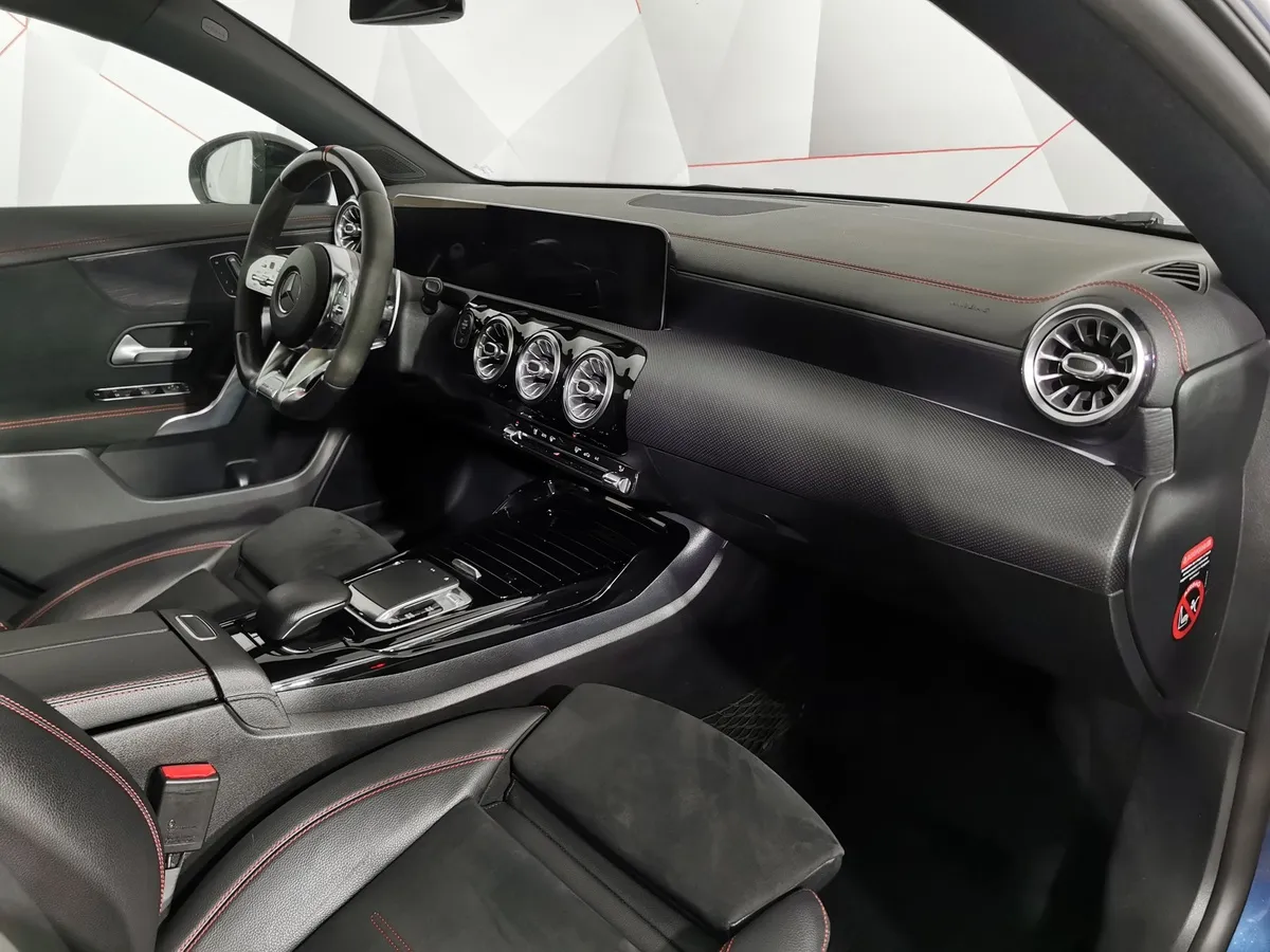 Mercedes-Benz CLA 35 AMG 4MATIC AT (306 л.с.) Синий в АВИЛОН. Слайд №12
