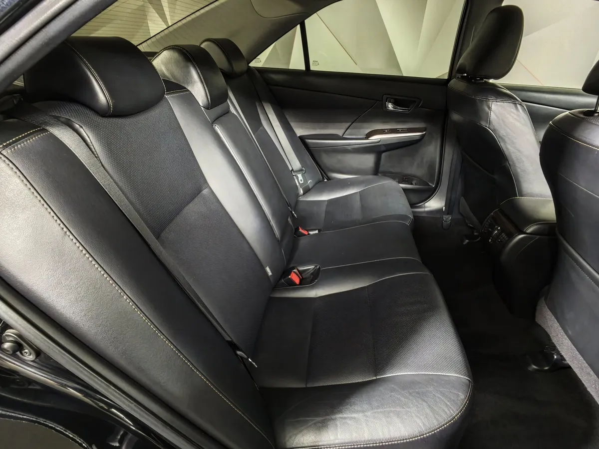 Toyota Camry 2.5 AT (181 л.с.) Черный в АВИЛОН. Слайд №15