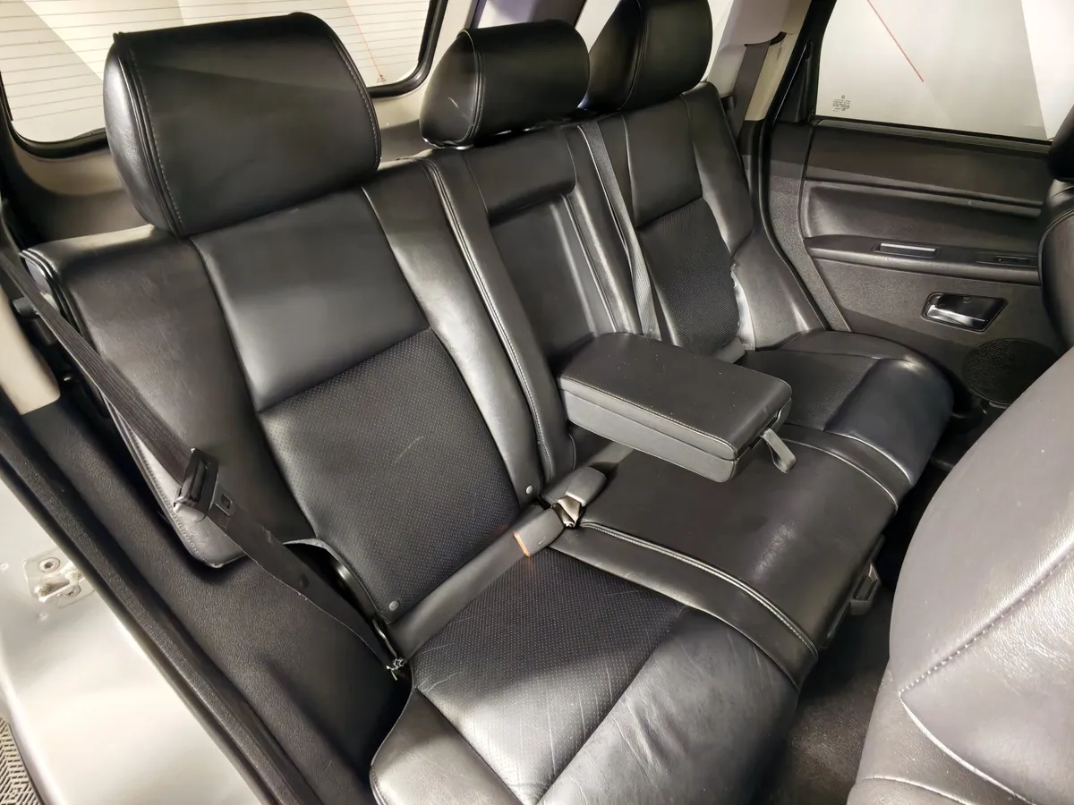 Jeep Grand Cherokee 3.0 CRD AT 4WD (218 л.с.) Серебристый в АВИЛОН. Слайд №17