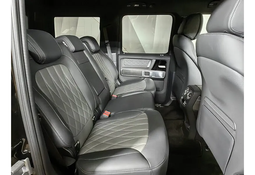 Mercedes-Benz G-Класс G 63 AMG Speedshift 4Matic (585 л.с.) Черный в АВИЛОН. Слайд №16