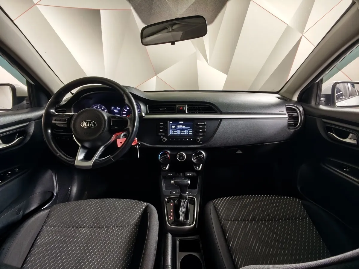 Kia Rio 1.6 AT (123 л.с.) Белый в АВИЛОН. Слайд №13