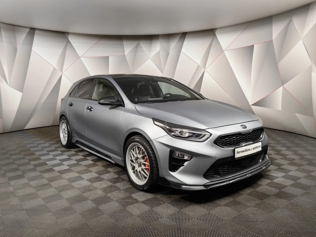 Kia Ceed 1.4 T-GDI AMT (140 л.с.) Premium Plus Серый в АВИЛОН. Слайд №3