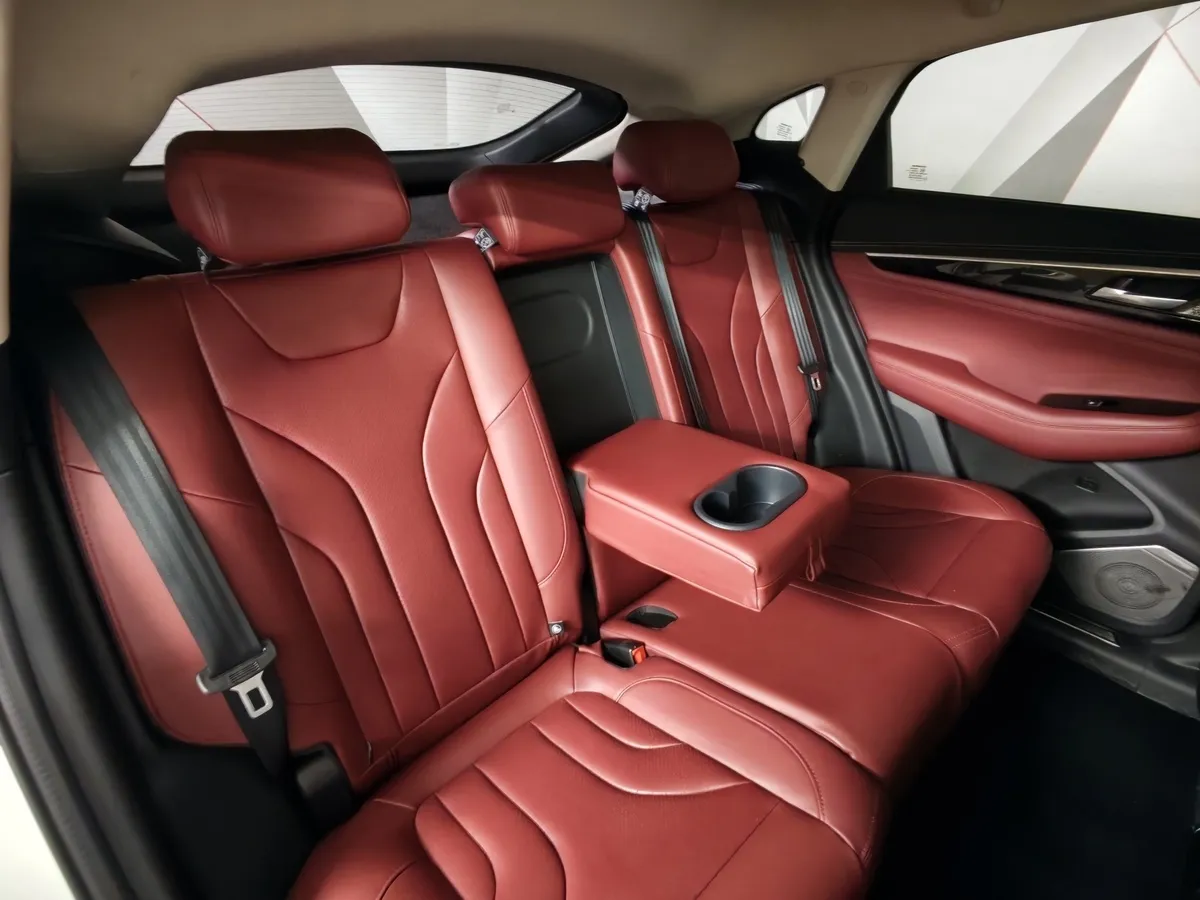 Changan CS85 2.0 AT 2WD (233 л.с.) Белый в АВИЛОН. Слайд №16