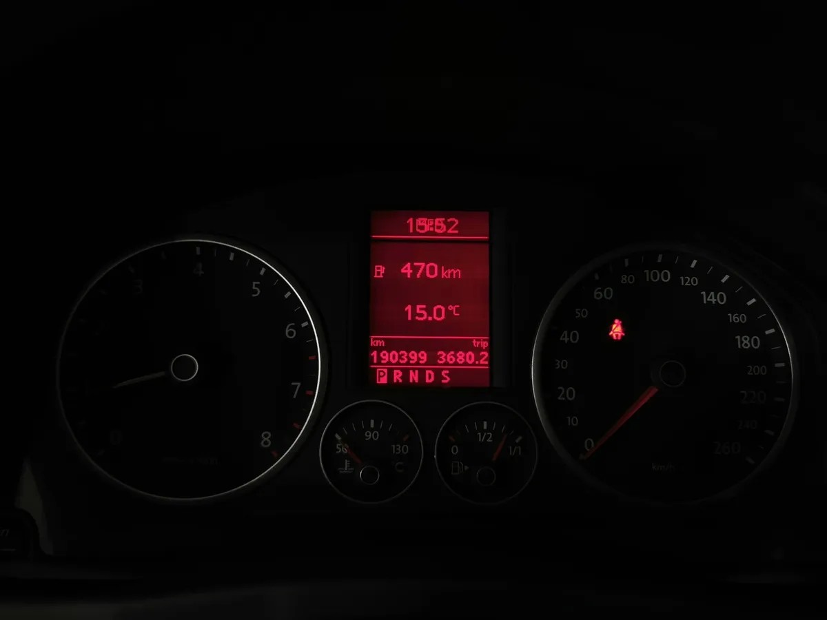 Volkswagen Tiguan 2.0 TSI 4Motion AT (170 л.с.) Track & Field Черный в АВИЛОН. Слайд №17