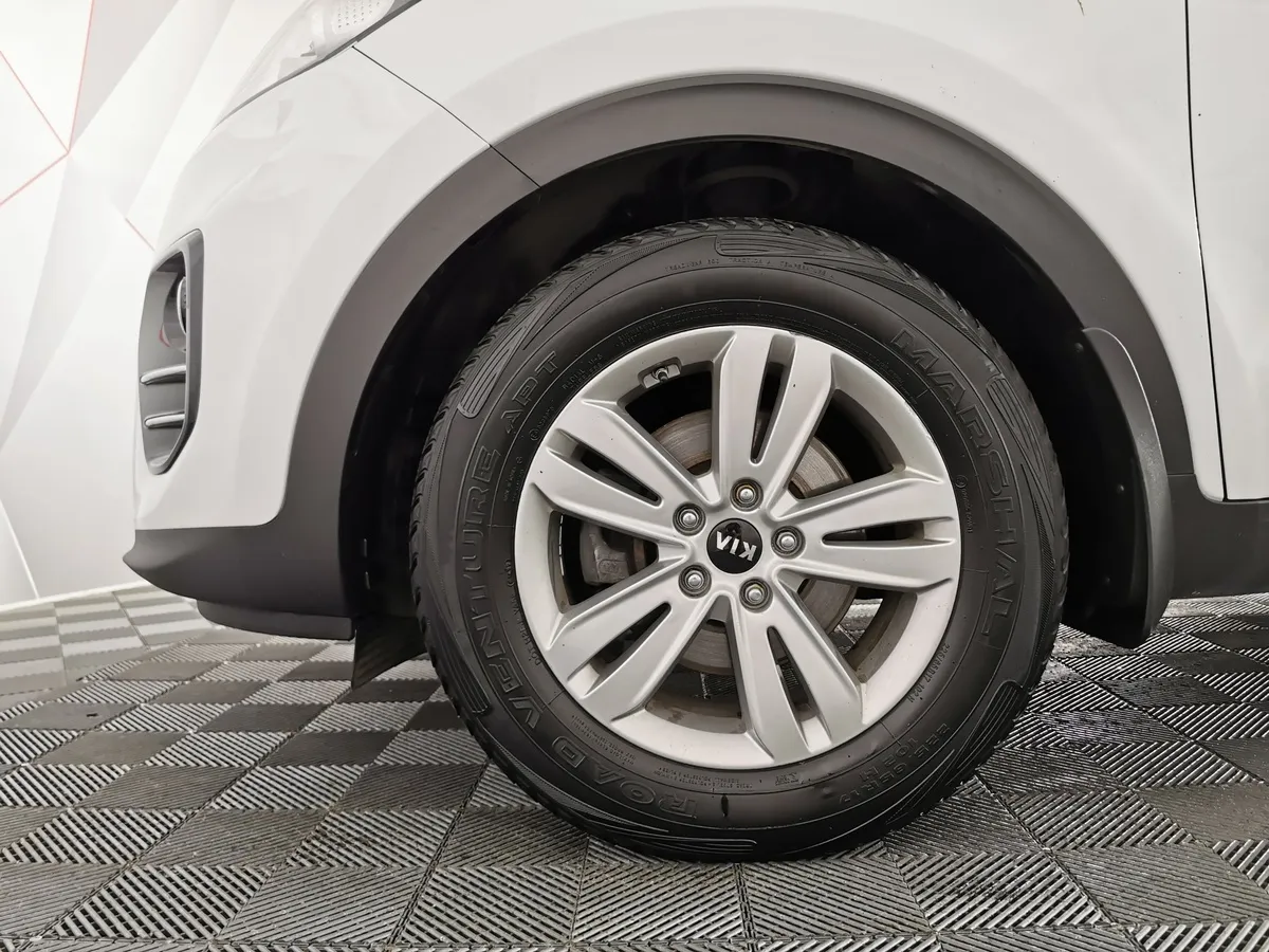 Kia Sportage 2.0 AT (150 л.с.) Белый в АВИЛОН. Слайд №9