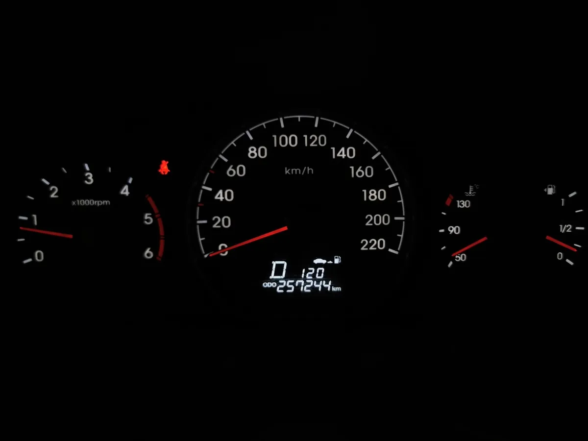 Hyundai H-1 2.5 TD AT (99 л.с.) Черный в АВИЛОН. Слайд №18