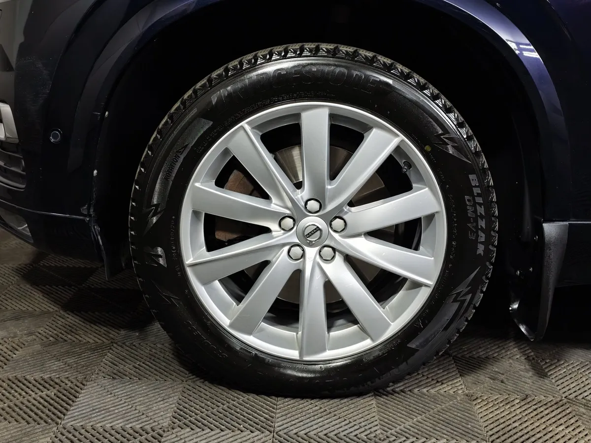 Volvo XC90 2.0 D5 Drive-E AT AWD (235 л.с.) Inscription Синий в АВИЛОН. Слайд №9