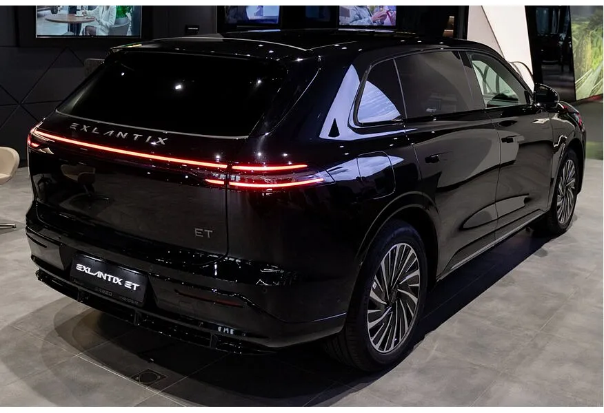 EXEED Exlantix ET 1.5 AT 4WD (469 л.с.) Черный в АВИЛОН. Слайд №8