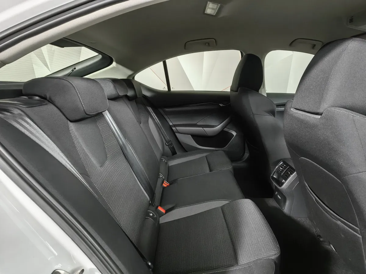Skoda Octavia 1.4 AT FWD (150 л.с.) Белый в АВИЛОН. Слайд №16