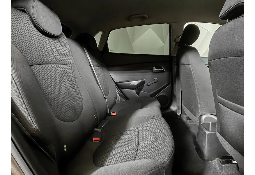 Kia Rio 1.4 AT (107 л.с.) Коричневый в АВИЛОН. Слайд №15