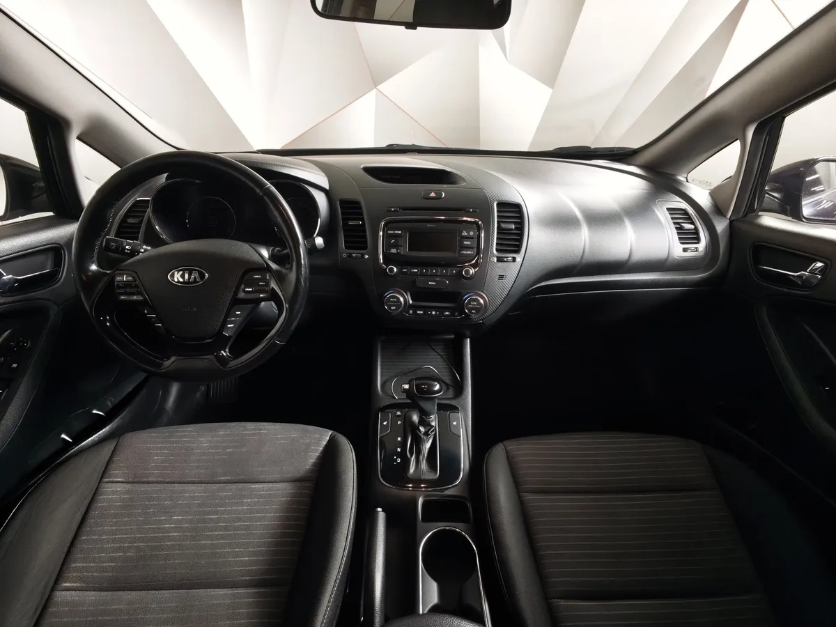 Kia Cerato 2.0 AT (150 л.с.) Синий в АВИЛОН. Слайд №14