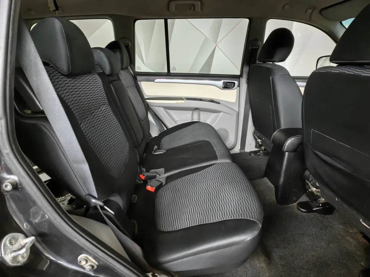 Mitsubishi Pajero Sport 2.5 DI-D AT AWD (178 л.с.) Серый в АВИЛОН. Слайд №14