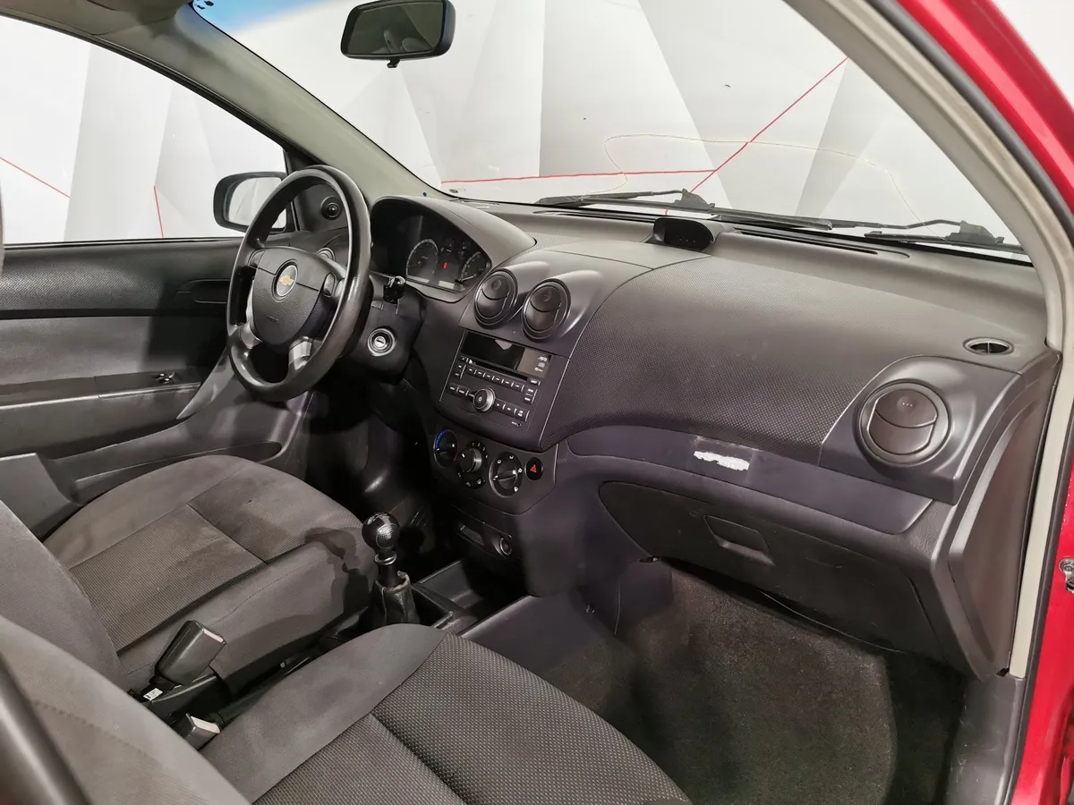 Chevrolet Aveo 1.4 MT (101 л.с.) Красный в АВИЛОН. Слайд №10