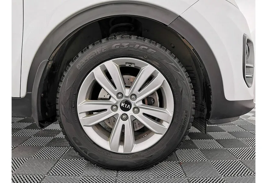 Kia Sportage 2.0 AT (150 л.с.) Comfort Черный в АВИЛОН. Слайд №9