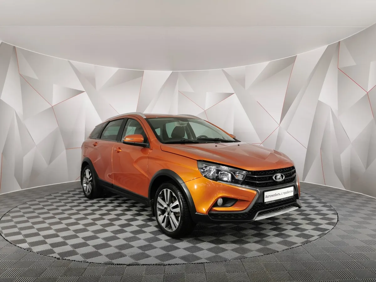 ВАЗ (Lada) Vesta 1.8 MT (122 л.с.) Оранжевый в АВИЛОН. Слайд №3