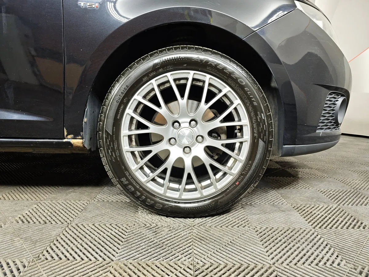 SEAT Ibiza 1.2 TSI DSG (105 л.с.) Черный в АВИЛОН. Слайд №9