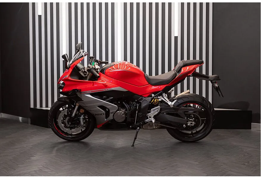 QJMOTOR SRK 800 RR 778 см³ (95 л.с.) 778 Красный в АВИЛОН. Слайд №3