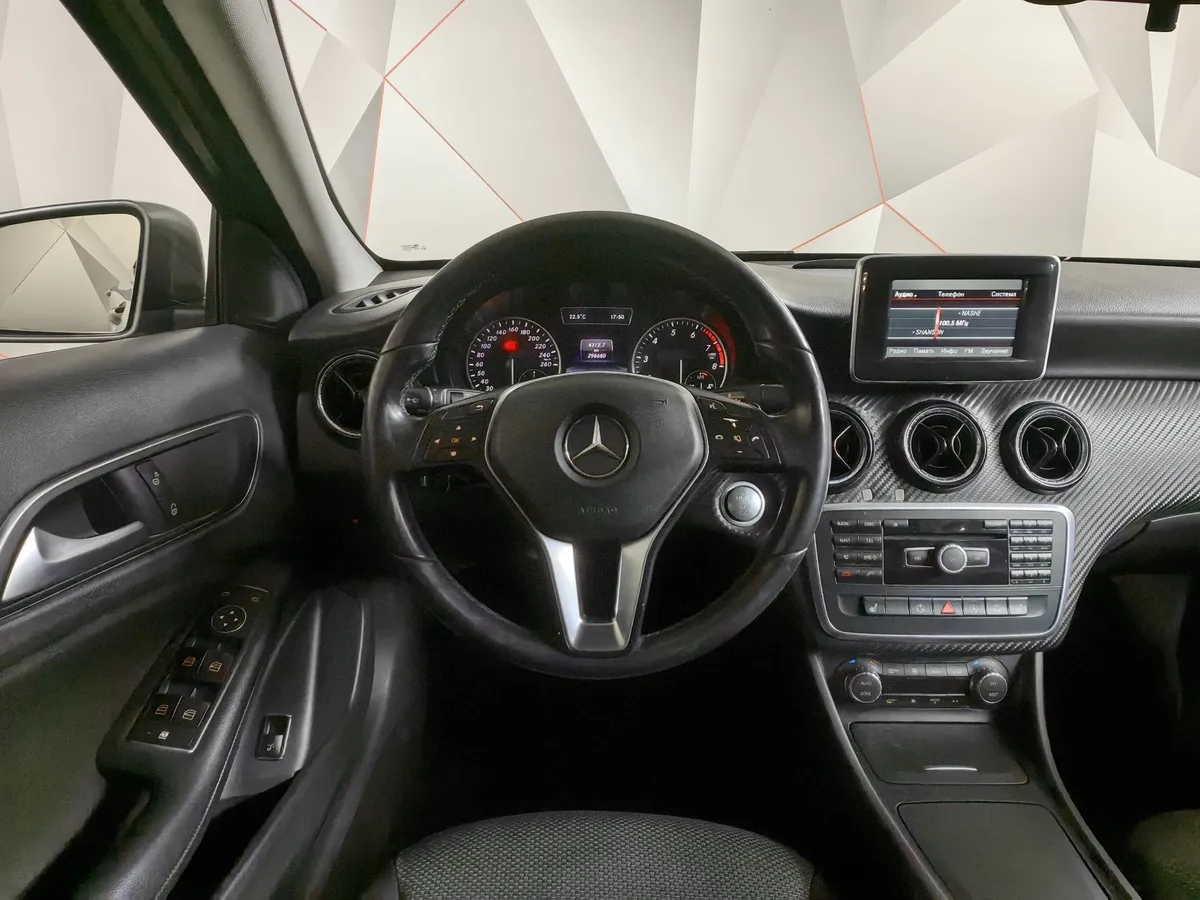 Mercedes-Benz GLA 200 7G-DCT (150 л.с.) Особая серия Серый в АВИЛОН. Слайд №20