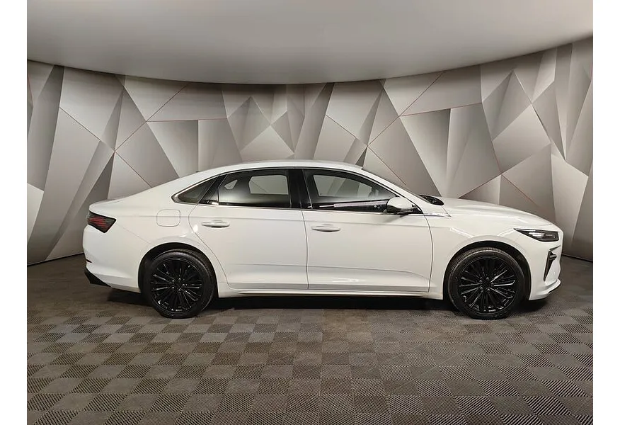 Geely Preface 2.0T 7DCT 2WD (200 л.с.) Flagship Белый в АВИЛОН. Слайд №6