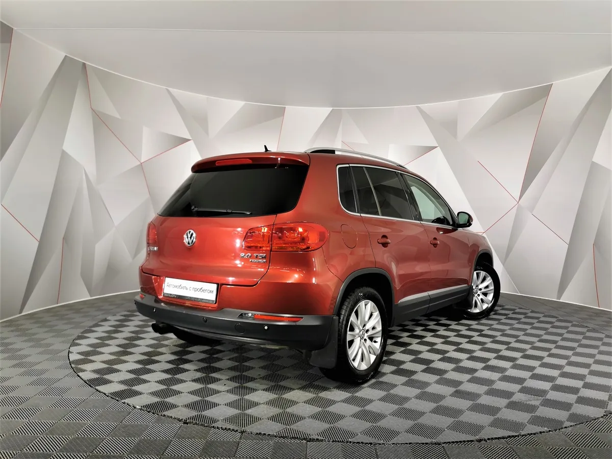 Volkswagen Tiguan 2.0 TSI 4Motion AT (170 л.с.) Trend & Fun Красный в АВИЛОН. Слайд №2