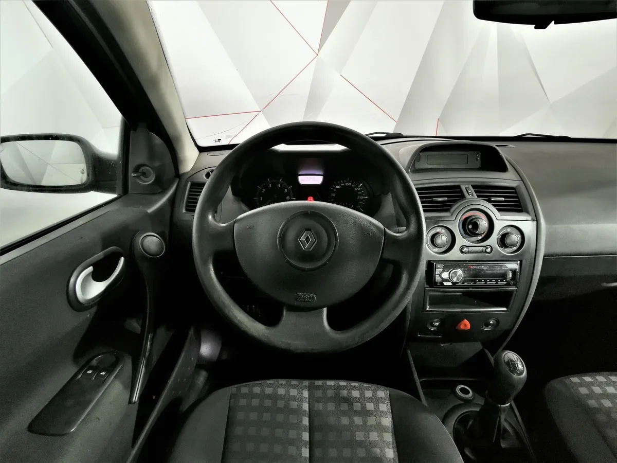 Renault Megane 1.6 MT (115 л.с.) Серый в АВИЛОН. Слайд №18