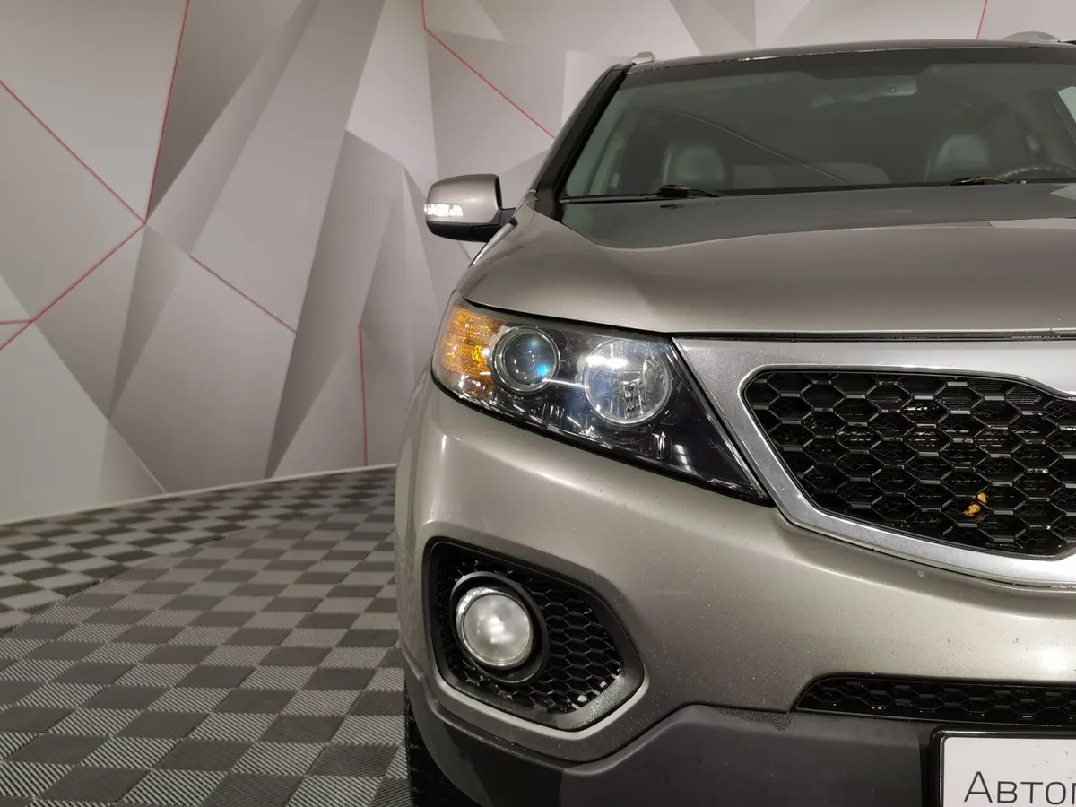 Kia Sorento 2.4 AT 4WD (175 л.с.) Comfort Серебристый в АВИЛОН. Слайд №10