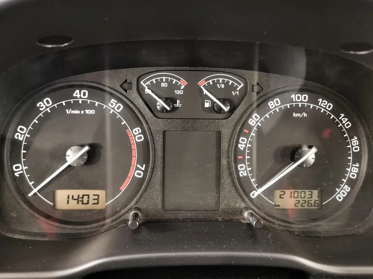 Skoda Octavia 1.4 MT (75 л.с.) Серый в АВИЛОН. Слайд №17