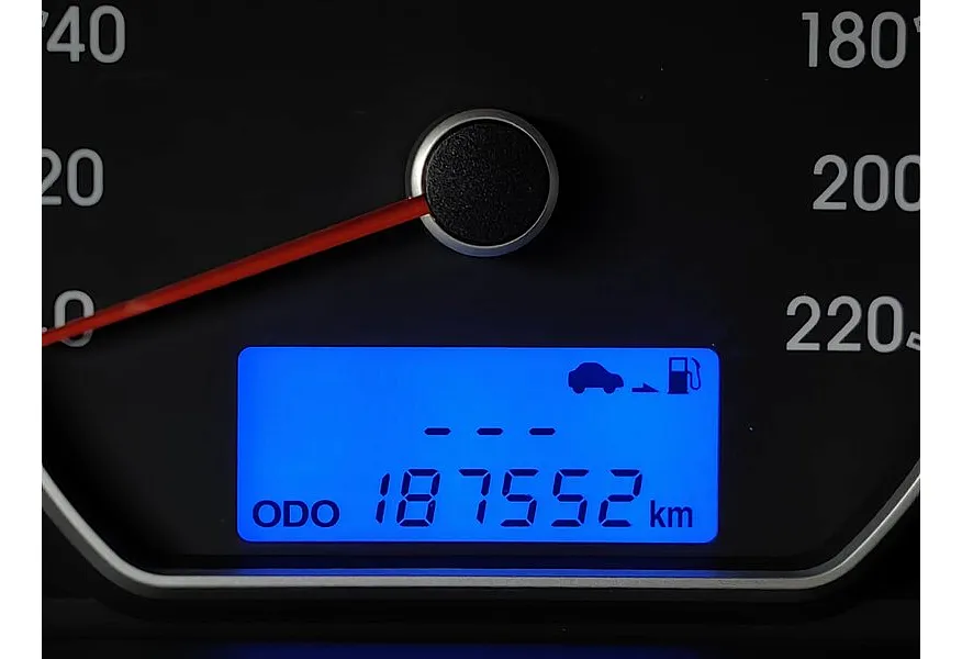 Hyundai Elantra 1.6 MT (122 л.с.) Серебристый в АВИЛОН. Слайд №18