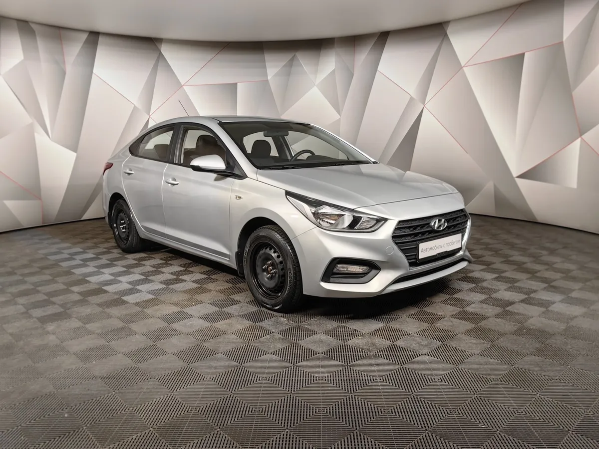 Hyundai Solaris 1.6 AT (123 л.с.) Active Plus Серебристый в АВИЛОН. Слайд №3