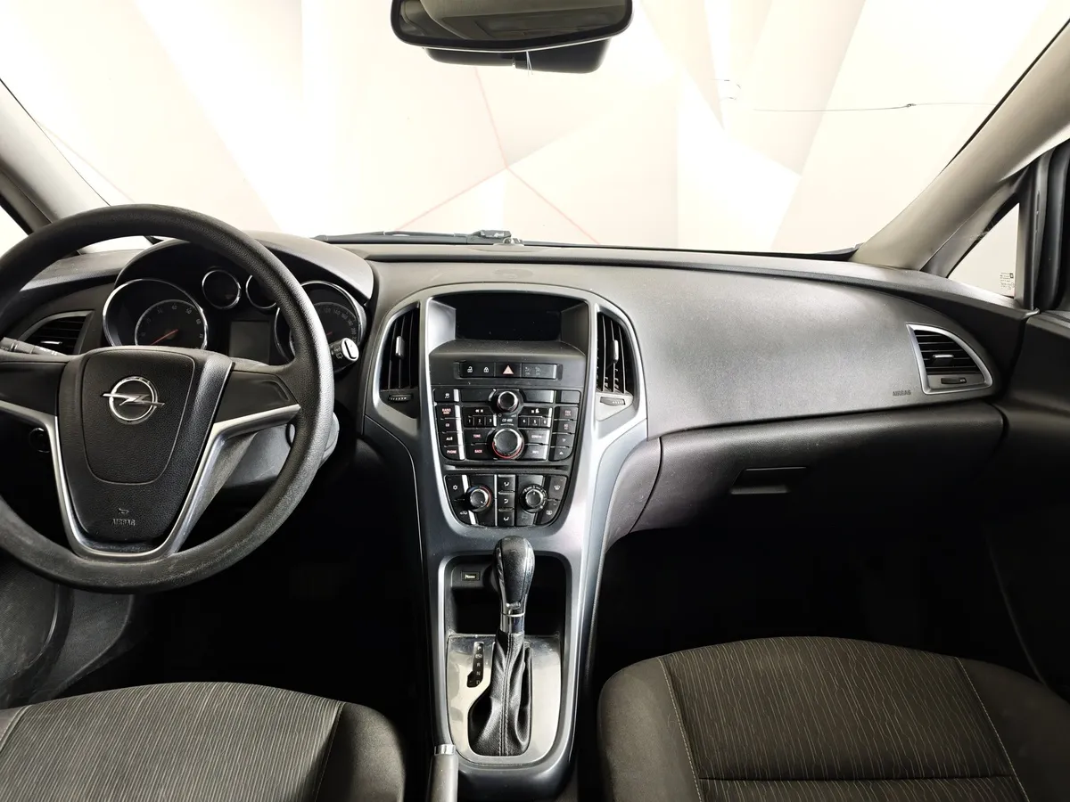 Opel Astra 1.6 AT (115 л.с.) Белый в АВИЛОН. Слайд №12
