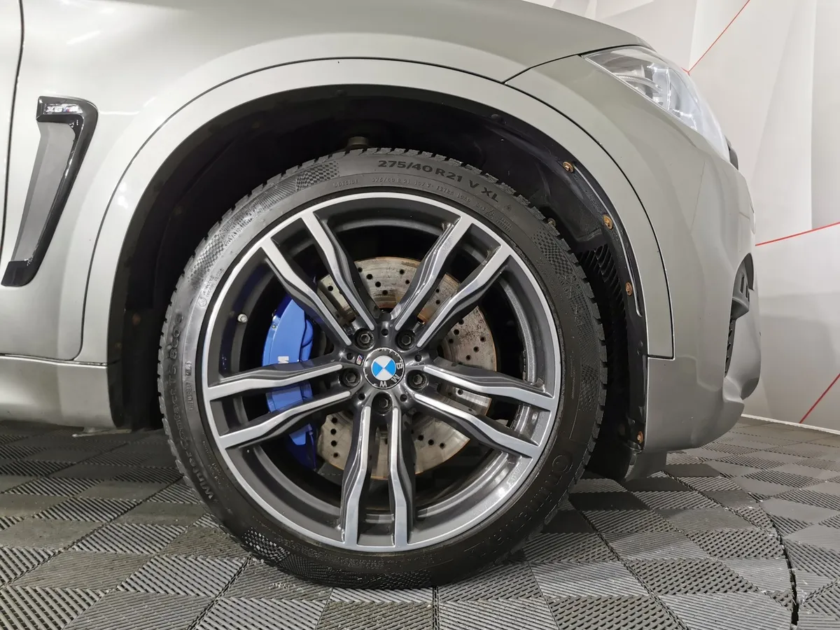 BMW X6 M 4.4 xDrive Steptronic (575 л.с.) Серый в АВИЛОН. Слайд №7