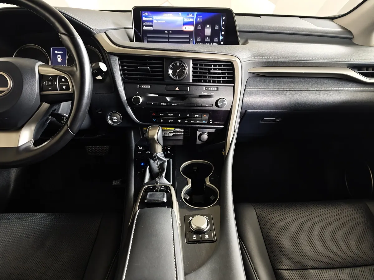 Lexus RX 200t AT AWD (238 л.с.) Executive Красный в АВИЛОН. Слайд №15