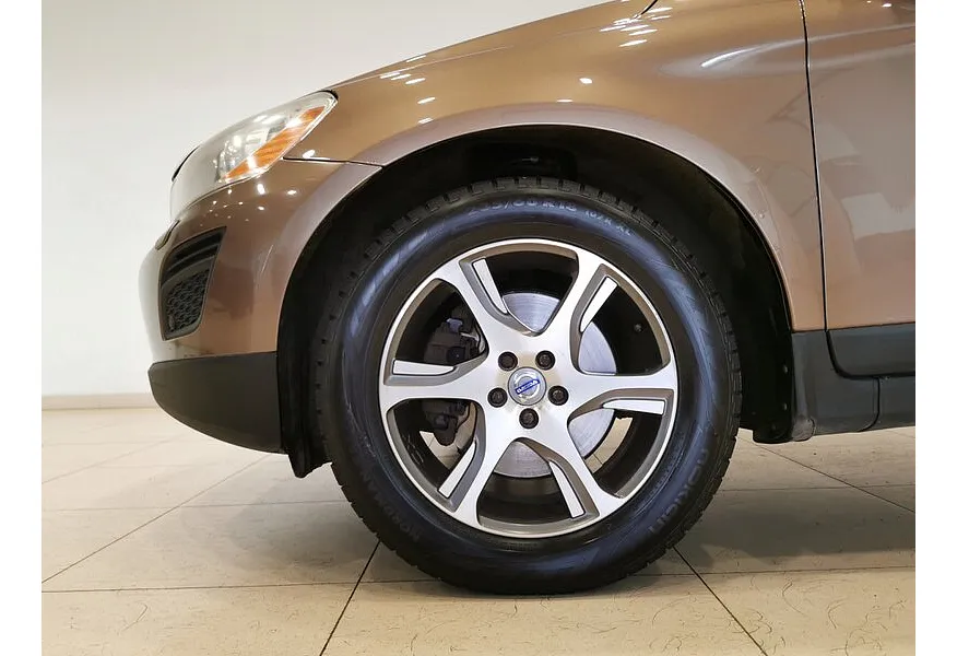 Volvo XC60 2.4 D Geartronic AWD (163 л.с.) Коричневый в АВИЛОН. Слайд №8