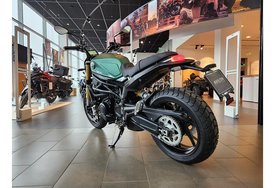 АВИЛОН - Benelli Leoncino 800 754 см³ (76 л.с.) (76) 754 Зеленый - slide 6