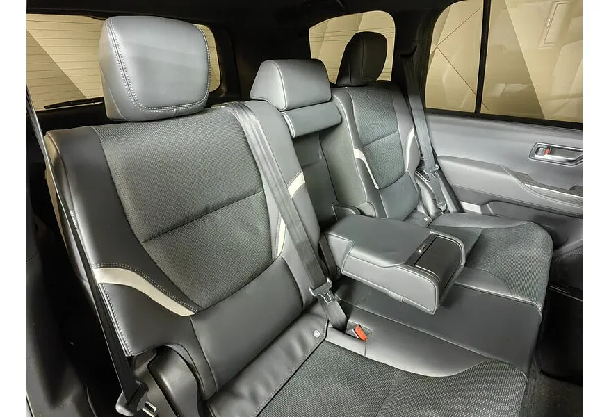 Toyota Land Cruiser 3.4 V6 AT 4WD (299 л.с.) 70th Anniversary Черный в АВИЛОН. Слайд №16